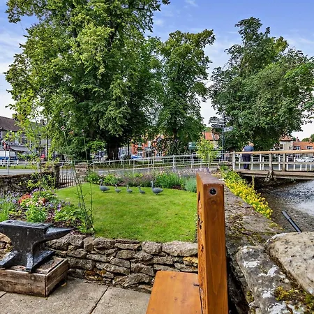 2 Bed In Pickering Oc-88971 Сasa de vacaciones