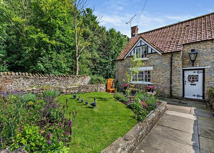 2 Bed In Pickering Oc-88971